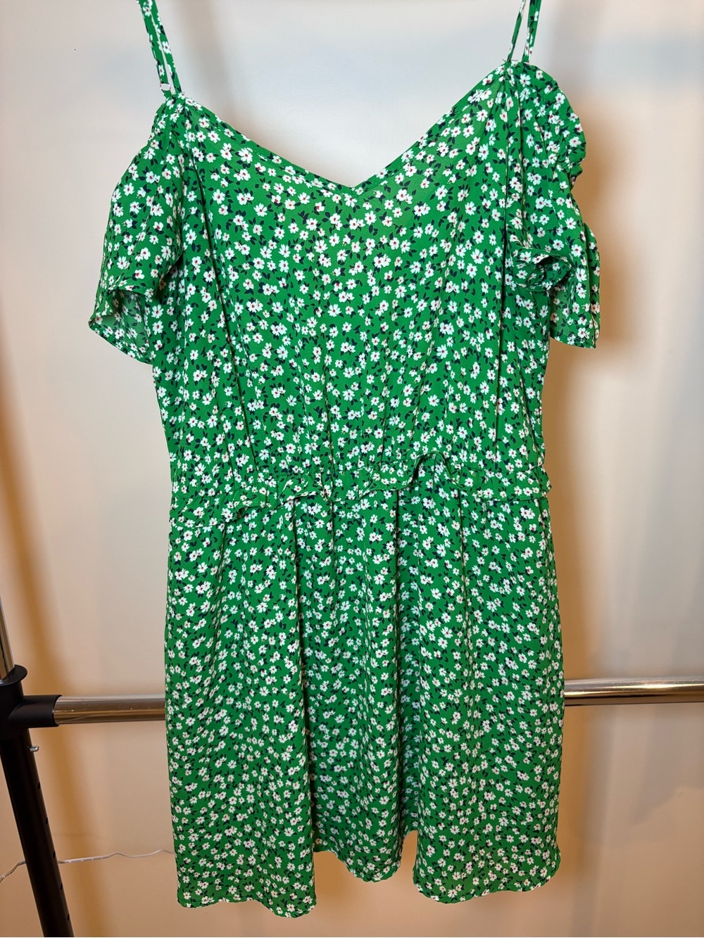 Jessica Simpson Green Floral Cold-Shoulder Mini Dress